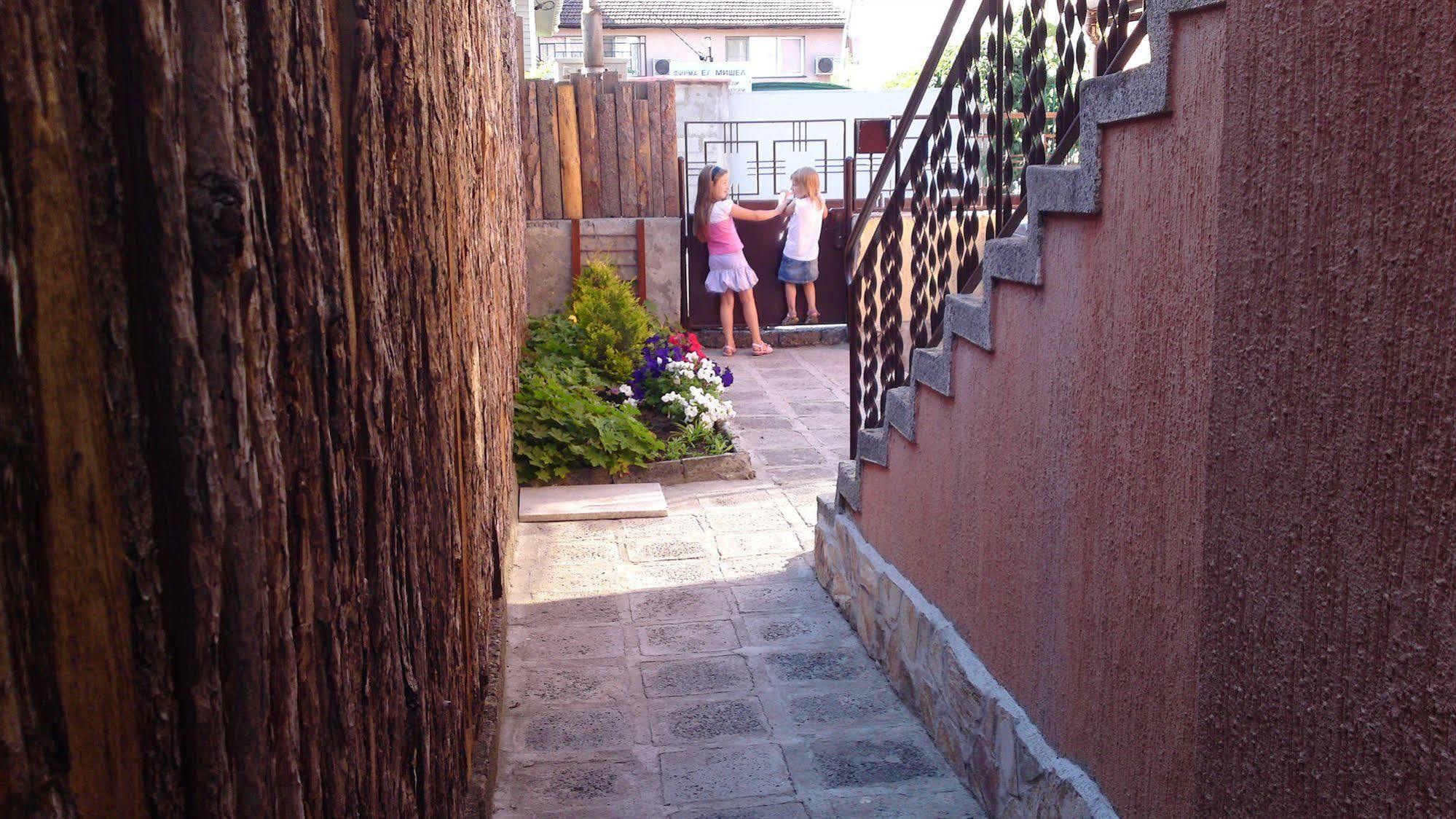 Avel Guest House Σόφια Εξωτερικό φωτογραφία